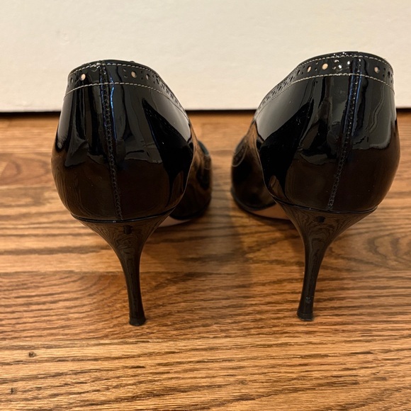 Manolo Blahnik Patent Leather Black Heels - Picture 3 of 10